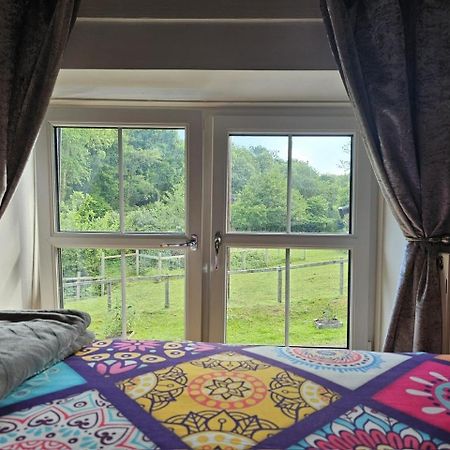 The Cottage Govilon Ngoại thất bức ảnh